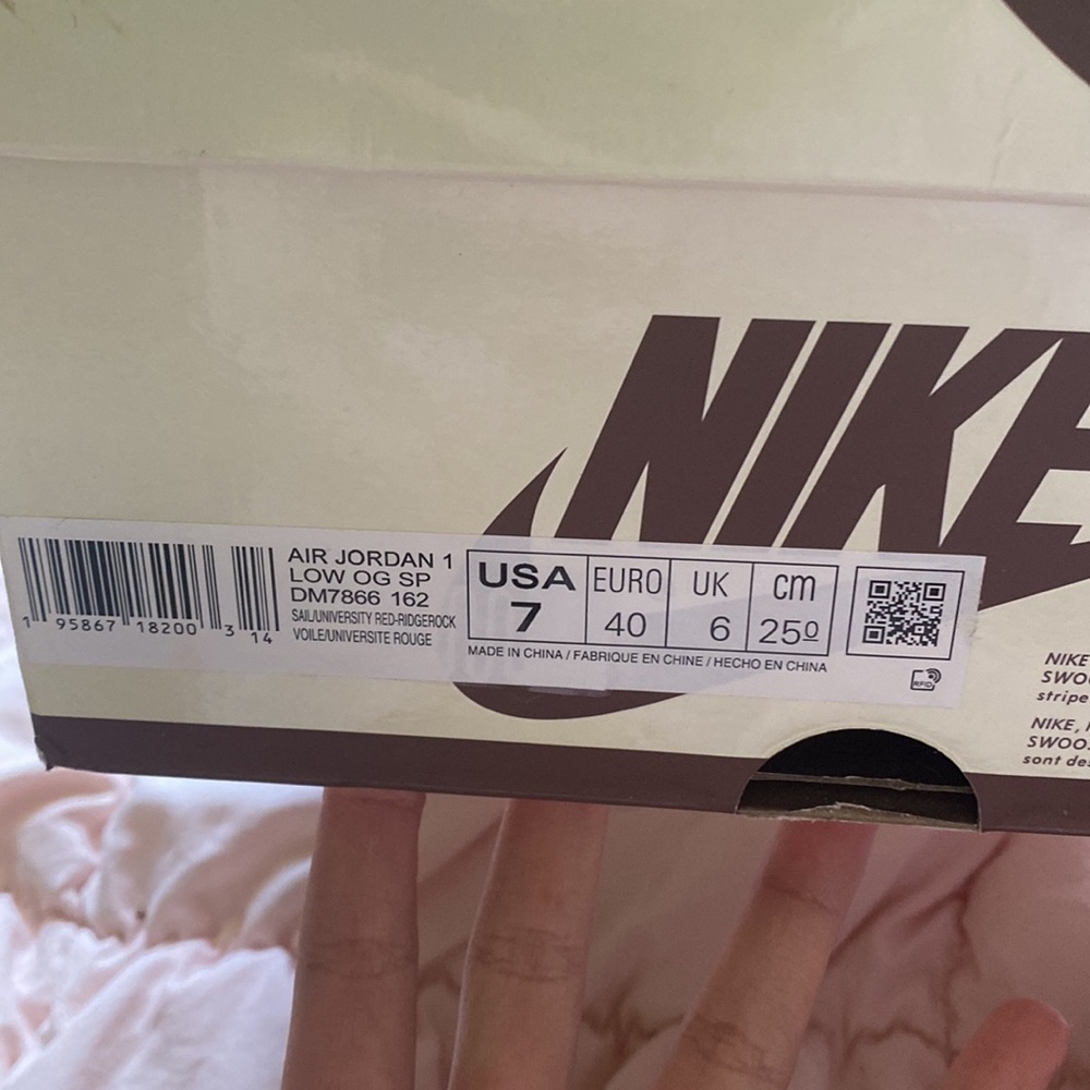 Travis Scott Reverse Mochas - Picture 3 of 3